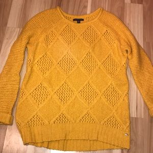 American Eagle Mustard Yellow Womens Sweater